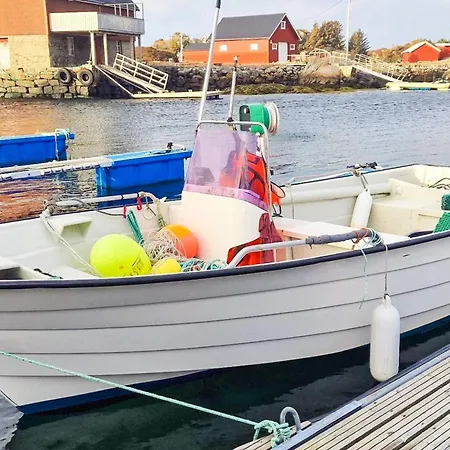 8 Person In Sandoy Feriehus