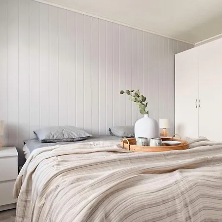 8 Person In Sandoy Feriehus Finnøy