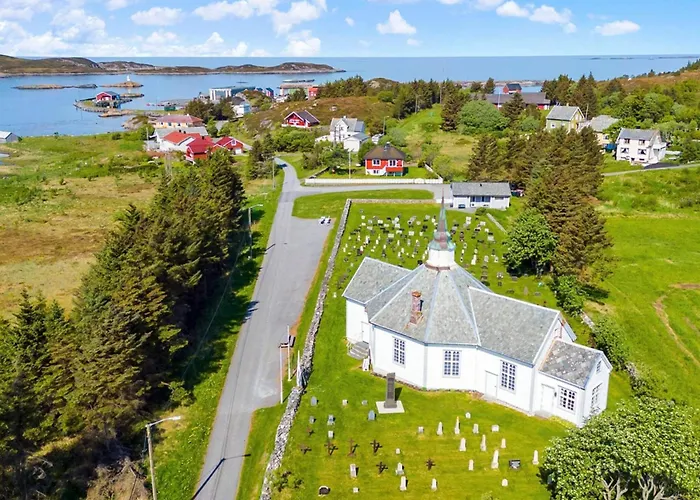 8 Person In Sandoy Дом отдыха Finnoy